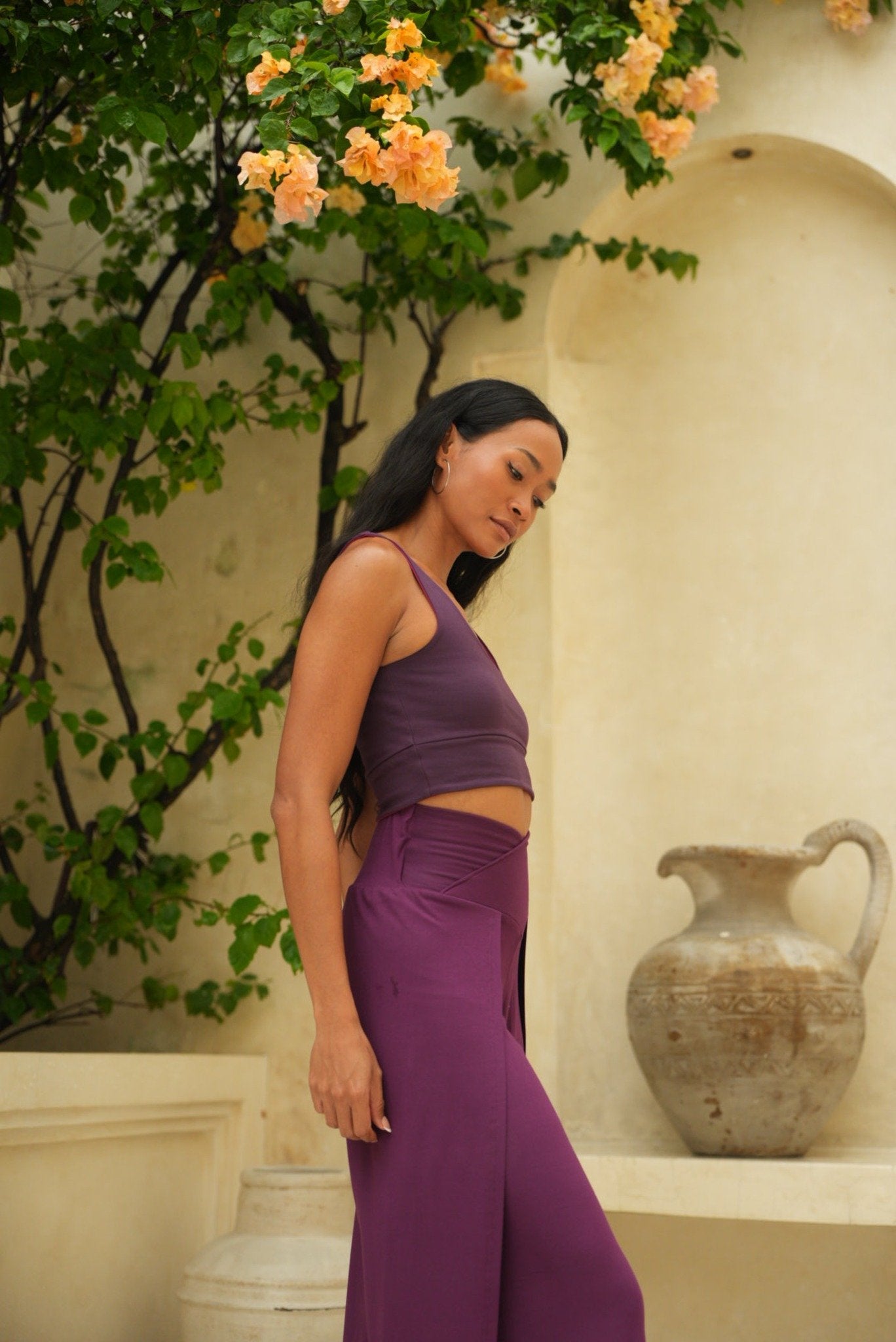 Video laden: Nachhaltige Yogakleidung in Bewegung – für mehr Leichtigkeit und Körperbewusstsein