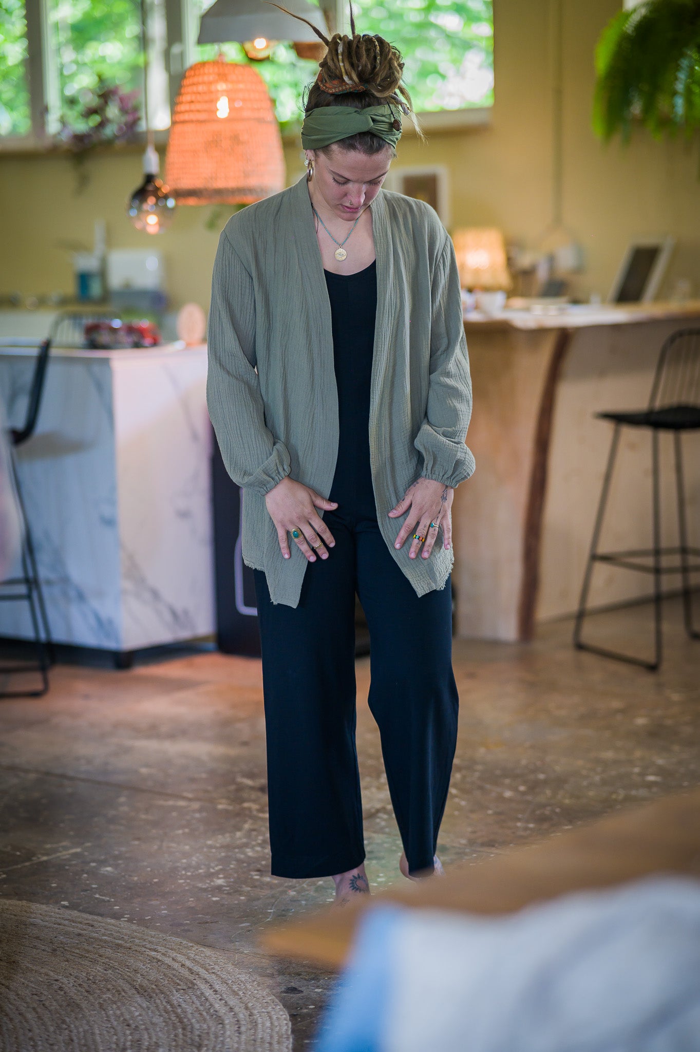 Musselin-Kimonobluse Prema – Khaki – handgenäht in Deutschland